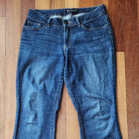Lee Modern Series Curvy Fit Bootcut Jeans Size 10 Short - Picture 3 of 15